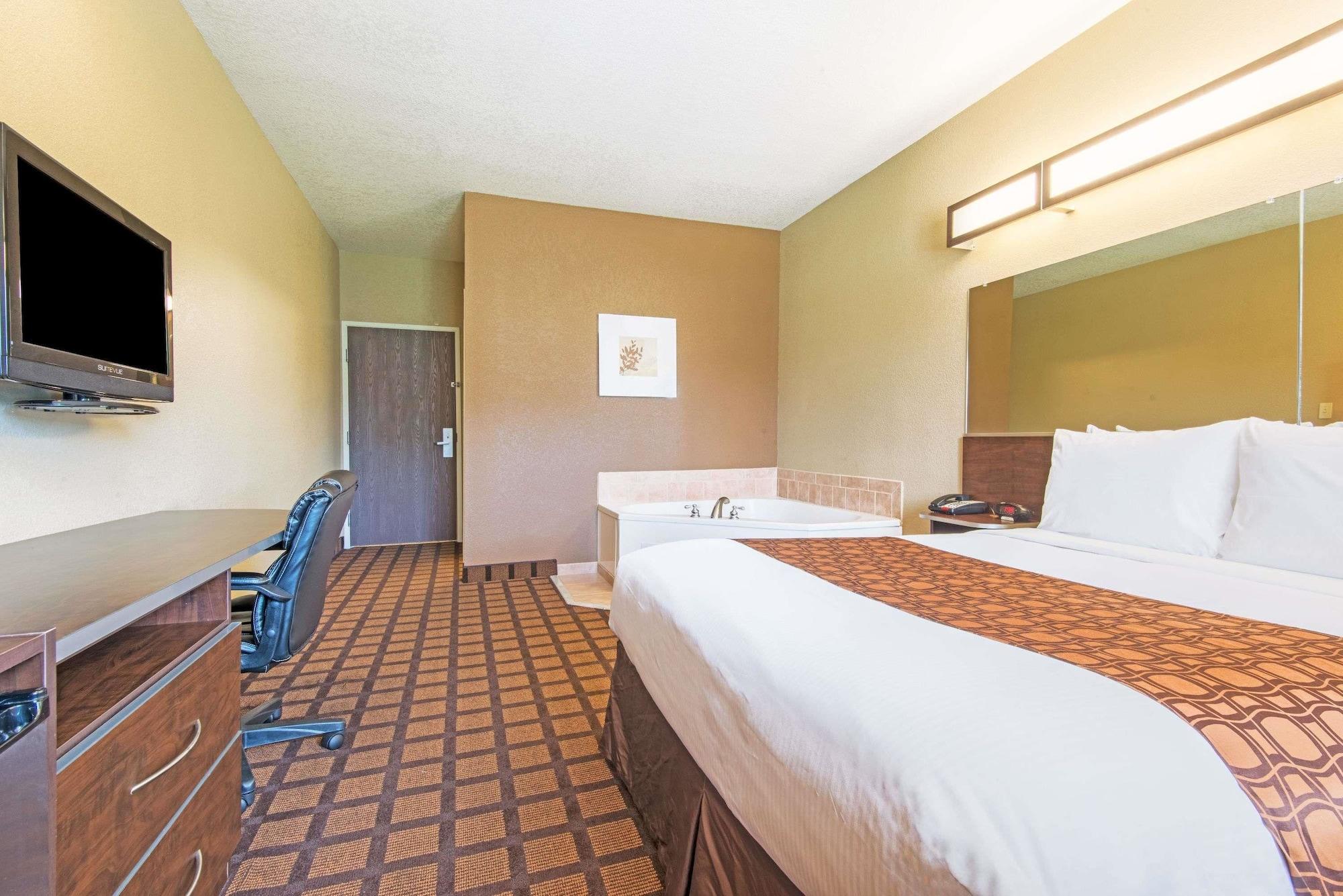Microtel Inn And Suites Montgomery Esterno foto